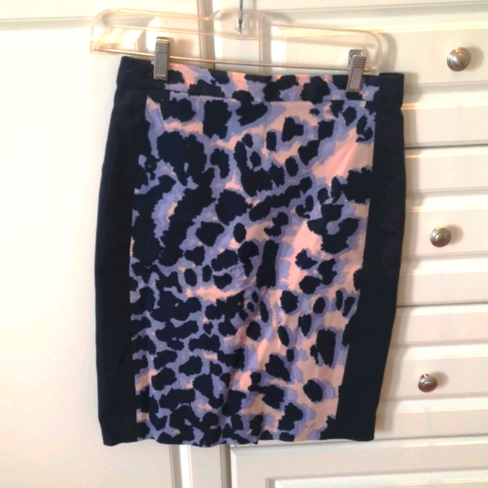 Club Monaco animal print pencil skirt size 2